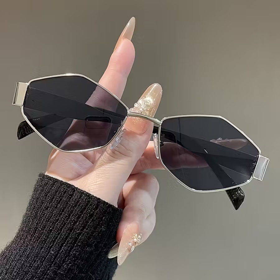 Street Fashion Pose - 1 Pair of Irregular-Frame Trendy Street-Style