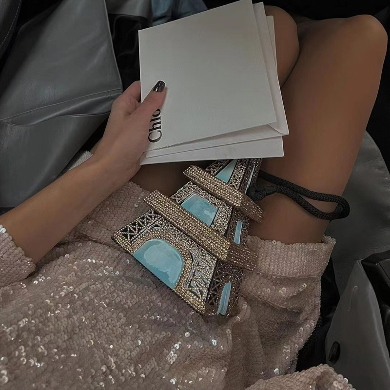Paris Fashion Week 2025 Blogge - огляд і ціна Street Fashion Paris 2025